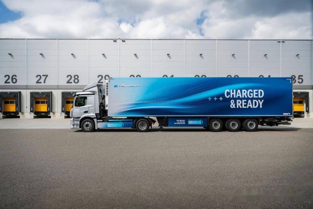 2026年工廠運(yùn)輸實(shí)現(xiàn)全電氣化 戴姆勒卡車德國(guó)沃爾特工廠采用奔馳eActros進(jìn)行物流配送